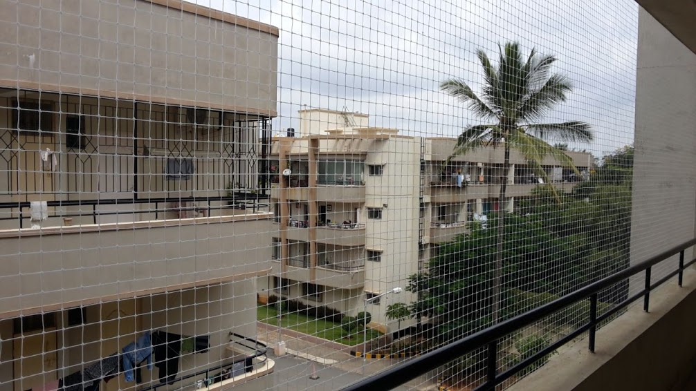 Balcony safety nets